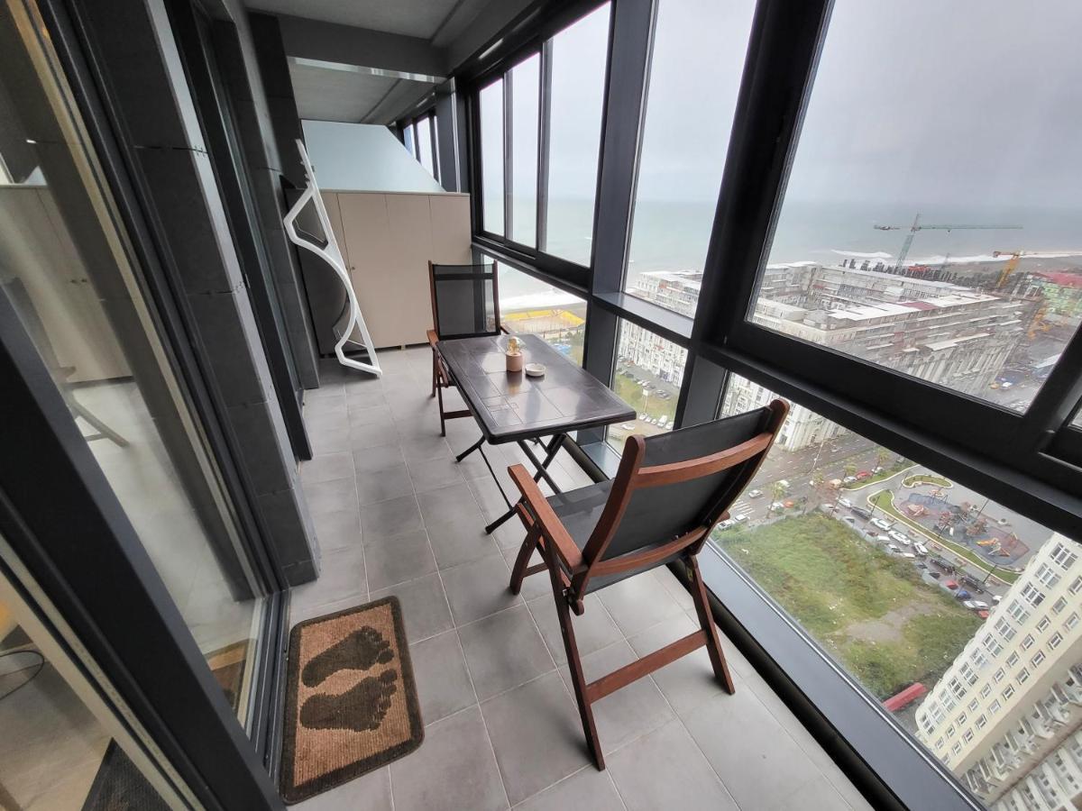 Holiday Apartments Batumi Exterior photo