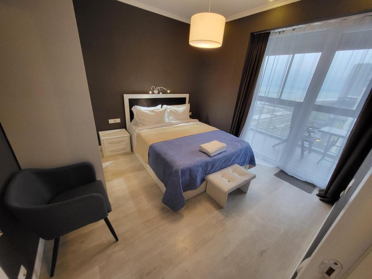 Holiday Apartments Batumi Exterior photo